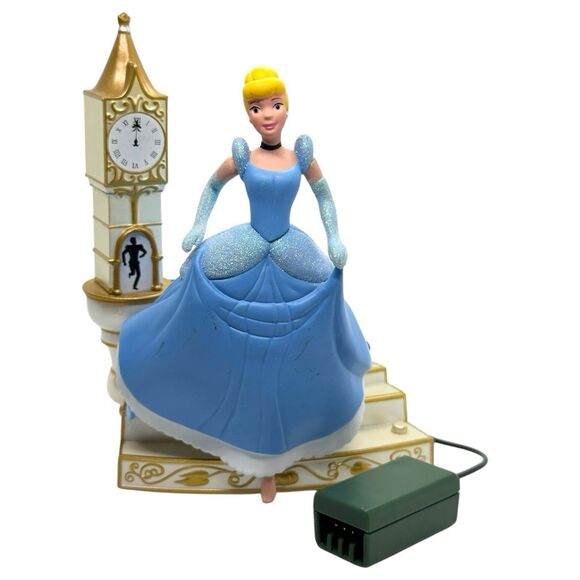 Vintage 2015 Hallmark The Clock Strikes Twelve Christmas Ornament Cinderella - Picture 6 of 7